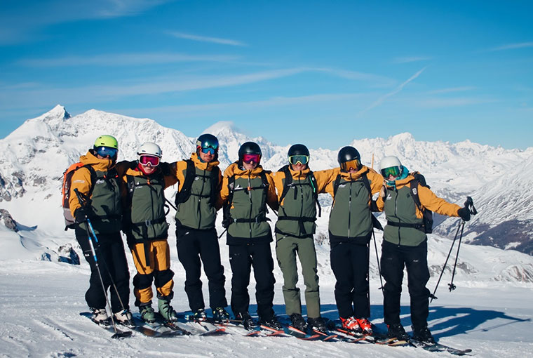 New junior ski camps for kids in Tignes Skier-snoworks