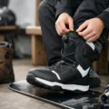 How Should Snowboard Boots Fit Properly?