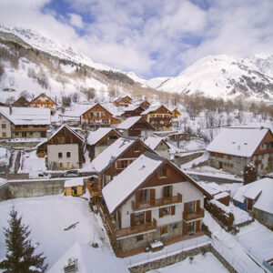 Sociable ski trips for the solo traveller with Friendship Travel solo traveller